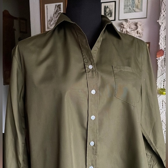 5 for $25 Earth music and ecology kaki shirt - Picture 6 of 8